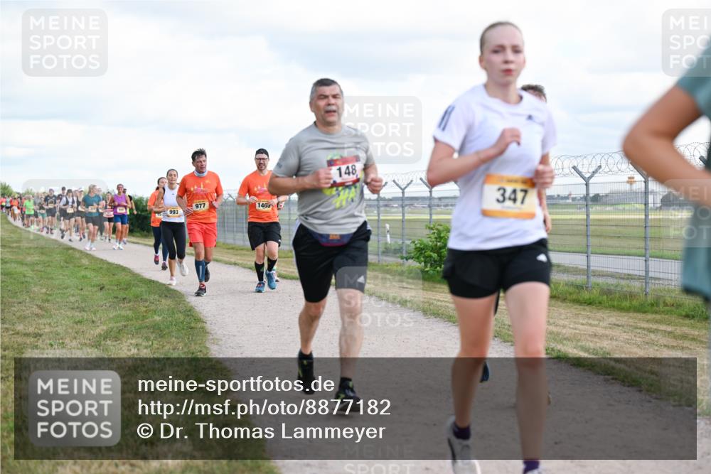 14.09.2025 - Airport Race Dr. Thomas Lammeyer http://msf.ph/oto/8877182 14.09.2025 12:22:35 Laufen 977, 993, 1405, 148, 347 meine-sportfotos.de