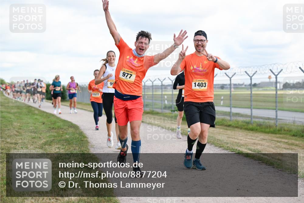 14.09.2025 - Airport Race Dr. Thomas Lammeyer http://msf.ph/oto/8877204 14.09.2025 12:22:39 Laufen 1572, 99, 977, 1403 meine-sportfotos.de