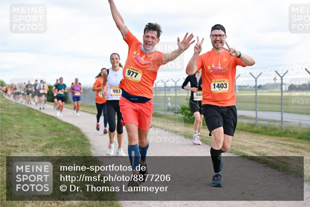 14.09.2025 - Airport Race Dr. Thomas Lammeyer http://msf.ph/oto/8877206 14.09.2025 12:22:39 Laufen 993, 977, 946, 1403 meine-sportfotos.de