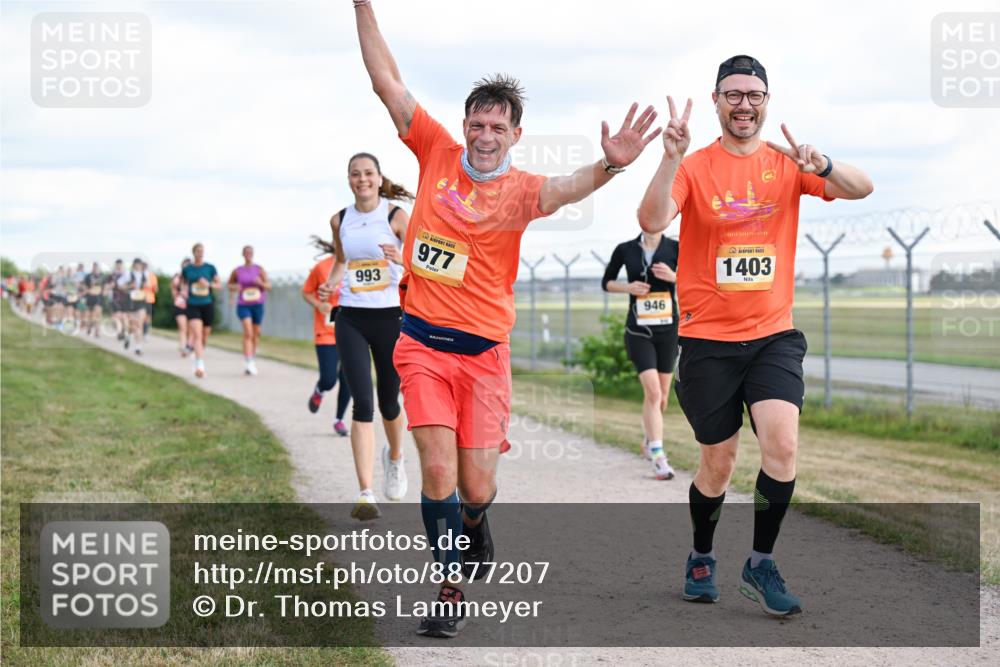 14.09.2025 - Airport Race Dr. Thomas Lammeyer http://msf.ph/oto/8877207 14.09.2025 12:22:39 Laufen 993, 977, 946, 1403 meine-sportfotos.de