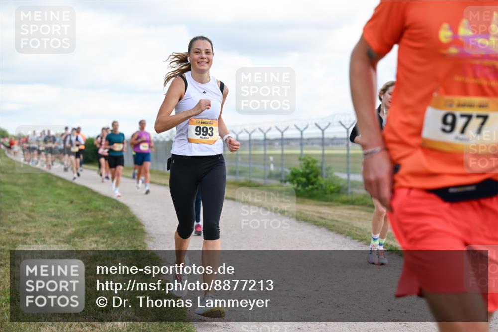 14.09.2025 - Airport Race Dr. Thomas Lammeyer http://msf.ph/oto/8877213 14.09.2025 12:22:40 Laufen 993, 977 meine-sportfotos.de