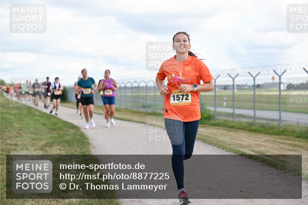 14.09.2025 - Airport Race Dr. Thomas Lammeyer http://msf.ph/oto/8877225 14.09.2025 12:22:42 Laufen 1572 meine-sportfotos.de