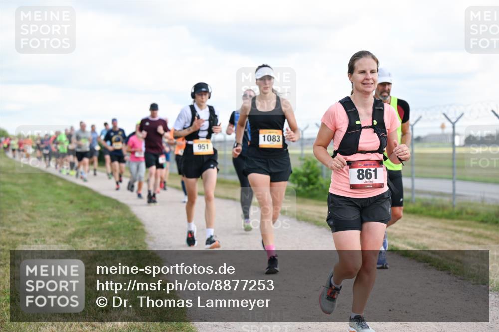 14.09.2025 - Airport Race Dr. Thomas Lammeyer http://msf.ph/oto/8877253 14.09.2025 12:22:48 Laufen 951, 1083, 861 meine-sportfotos.de