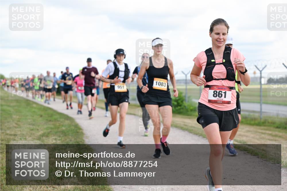 14.09.2025 - Airport Race Dr. Thomas Lammeyer http://msf.ph/oto/8877254 14.09.2025 12:22:48 Laufen 951, 1083, 861 meine-sportfotos.de