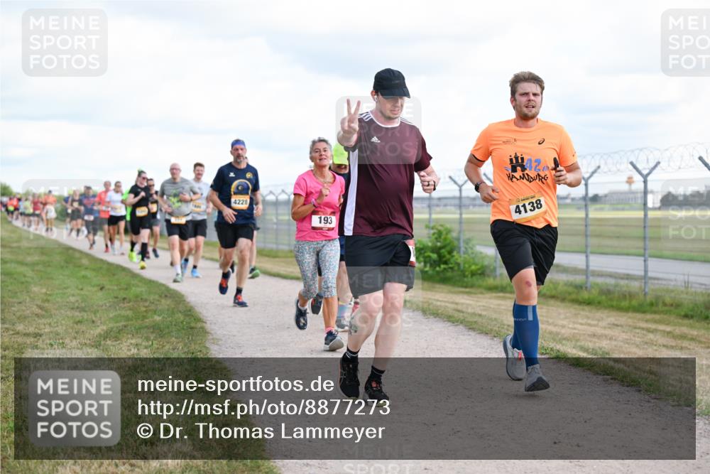 14.09.2025 - Airport Race Dr. Thomas Lammeyer http://msf.ph/oto/8877273 14.09.2025 12:22:51 Laufen 4228, 193, 420, 4138 meine-sportfotos.de
