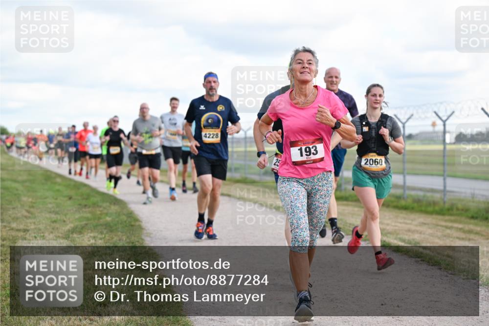 14.09.2025 - Airport Race Dr. Thomas Lammeyer http://msf.ph/oto/8877284 14.09.2025 12:22:53 Laufen 4228, 25, 193, 2060 meine-sportfotos.de