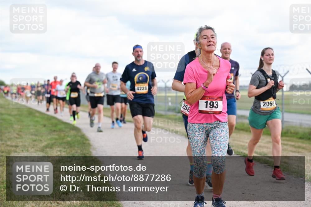 14.09.2025 - Airport Race Dr. Thomas Lammeyer http://msf.ph/oto/8877286 14.09.2025 12:22:53 Laufen 4228, 258, 193, 2060 meine-sportfotos.de