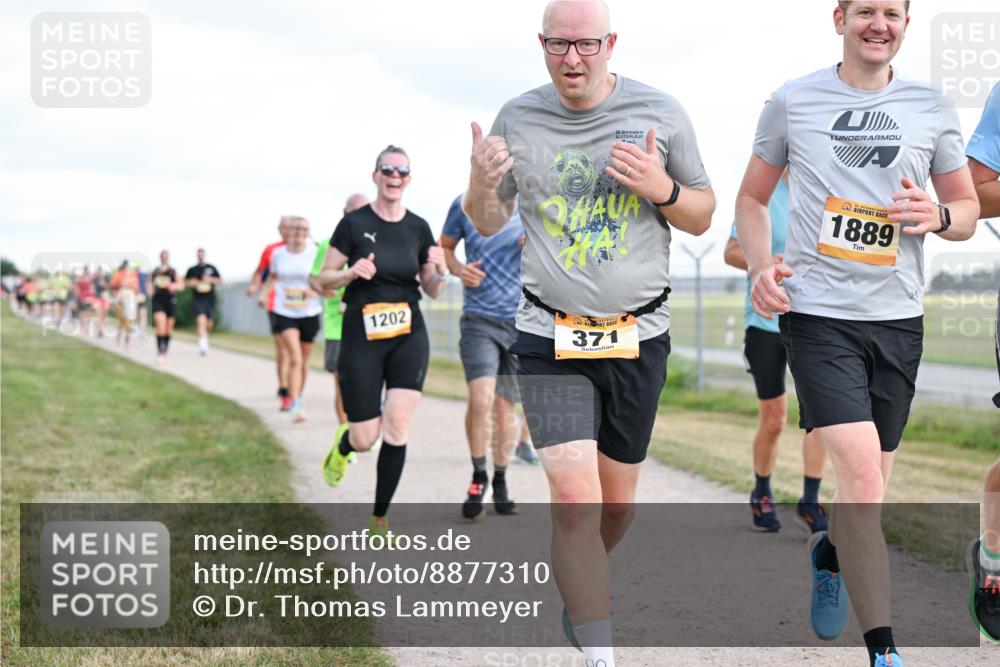 14.09.2025 - Airport Race Dr. Thomas Lammeyer http://msf.ph/oto/8877310 14.09.2025 12:22:57 Laufen 36, 1889, 1202, 371 meine-sportfotos.de
