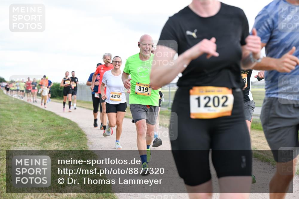 14.09.2025 - Airport Race Dr. Thomas Lammeyer http://msf.ph/oto/8877320 14.09.2025 12:22:59 Laufen 4218, 319, 1202 meine-sportfotos.de
