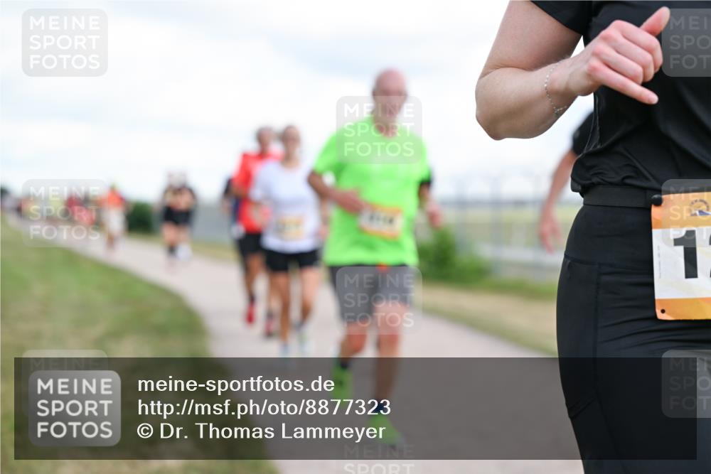 14.09.2025 - Airport Race Dr. Thomas Lammeyer http://msf.ph/oto/8877323 14.09.2025 12:22:59 Laufen 1 meine-sportfotos.de