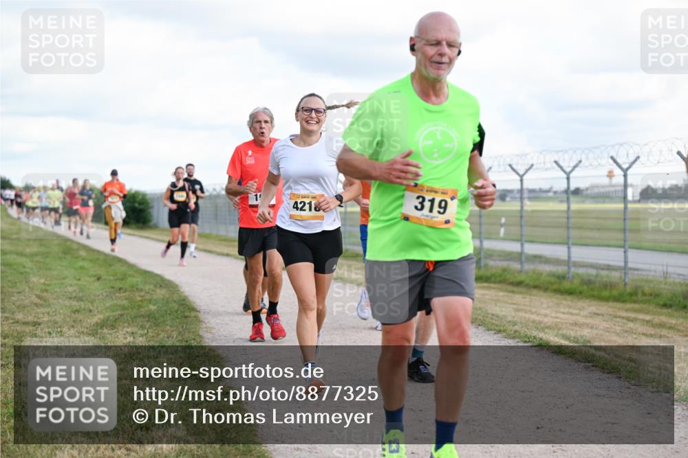 14.09.2025 - Airport Race Dr. Thomas Lammeyer http://msf.ph/oto/8877325 14.09.2025 12:23:00 Laufen 4218, 319 meine-sportfotos.de