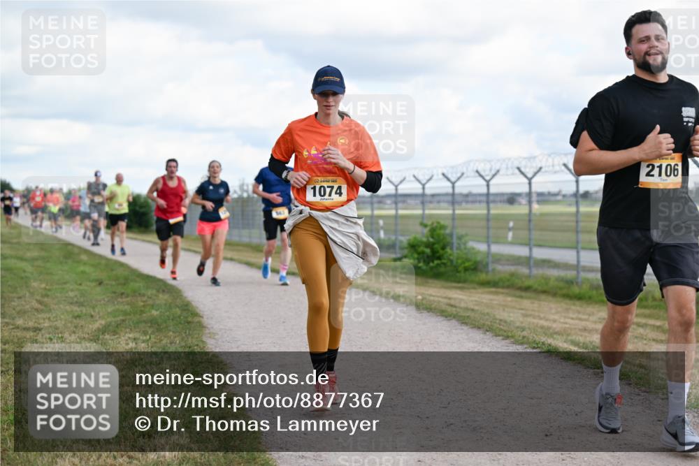 14.09.2025 - Airport Race Dr. Thomas Lammeyer http://msf.ph/oto/8877367 14.09.2025 12:23:08 Laufen 1074, 2106 meine-sportfotos.de