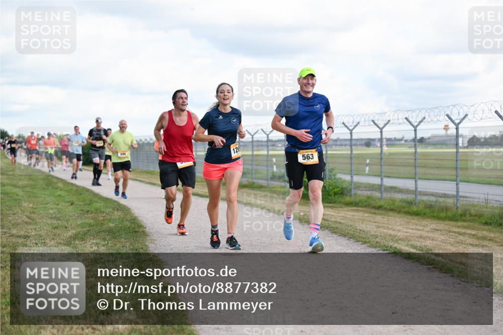 14.09.2025 - Airport Race Dr. Thomas Lammeyer http://msf.ph/oto/8877382 14.09.2025 12:23:11 Laufen 126, 563 meine-sportfotos.de