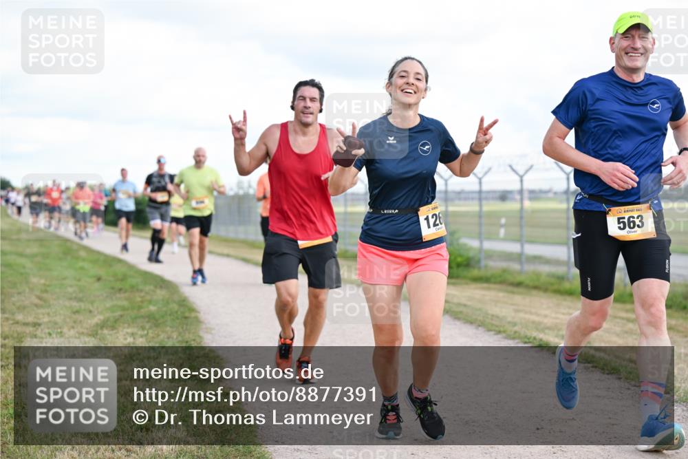 14.09.2025 - Airport Race Dr. Thomas Lammeyer http://msf.ph/oto/8877391 14.09.2025 12:23:12 Laufen 126, 563 meine-sportfotos.de