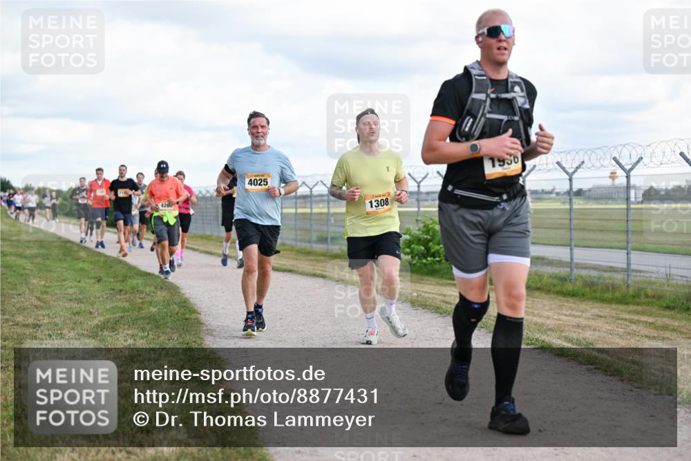 14.09.2025 - Airport Race Dr. Thomas Lammeyer http://msf.ph/oto/8877431 14.09.2025 12:23:19 Laufen 4260, 4025, 1308, 1936 meine-sportfotos.de