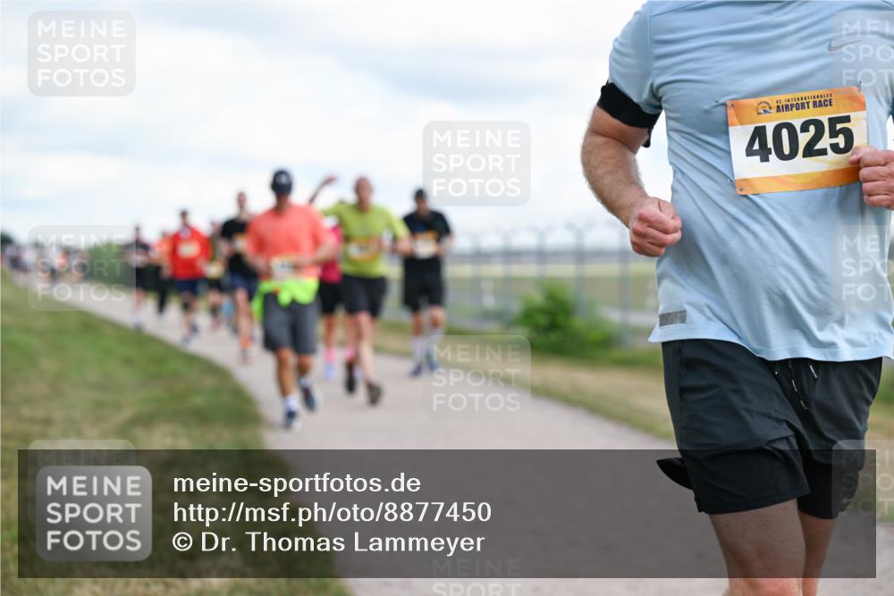 14.09.2025 - Airport Race Dr. Thomas Lammeyer http://msf.ph/oto/8877450 14.09.2025 12:23:22 Laufen 42, 4025 meine-sportfotos.de