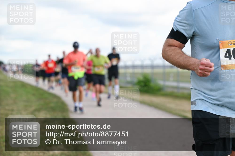 14.09.2025 - Airport Race Dr. Thomas Lammeyer http://msf.ph/oto/8877451 14.09.2025 12:23:22 Laufen 42, 40 meine-sportfotos.de