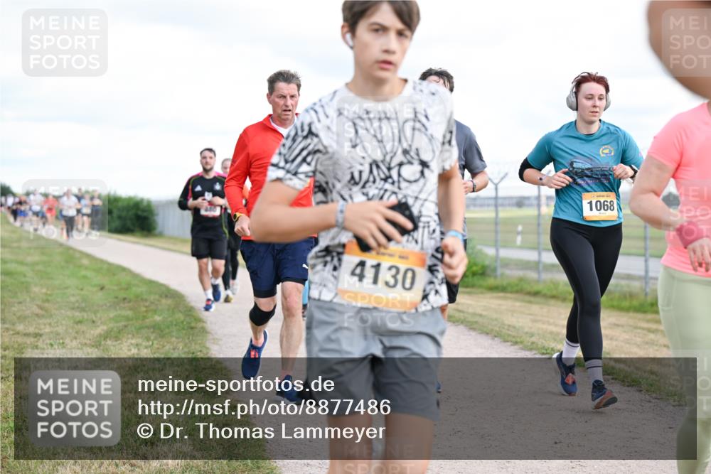 14.09.2025 - Airport Race Dr. Thomas Lammeyer http://msf.ph/oto/8877486 14.09.2025 12:23:28 Laufen 4130, 1068 meine-sportfotos.de