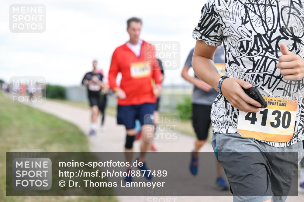 14.09.2025 - Airport Race Dr. Thomas Lammeyer http://msf.ph/oto/8877489 14.09.2025 12:23:28 Laufen 42, 4130 meine-sportfotos.de