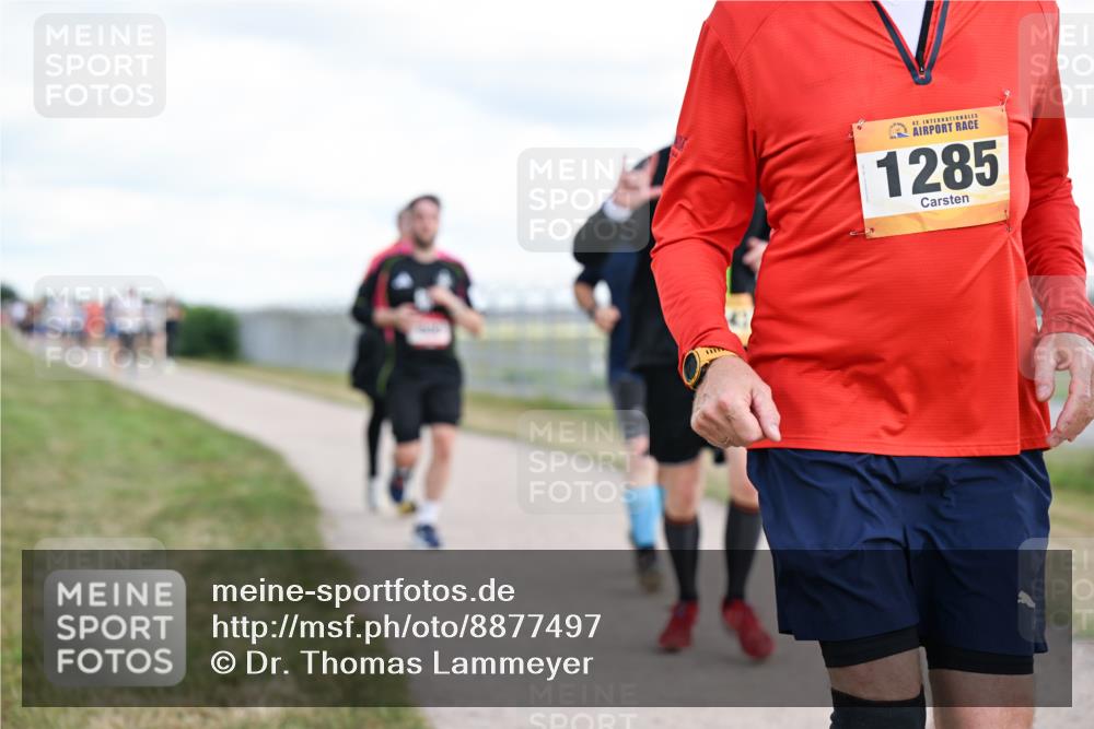 14.09.2025 - Airport Race Dr. Thomas Lammeyer http://msf.ph/oto/8877497 14.09.2025 12:23:29 Laufen 42, 1285 meine-sportfotos.de