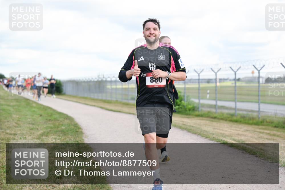 14.09.2025 - Airport Race Dr. Thomas Lammeyer http://msf.ph/oto/8877509 14.09.2025 12:23:31 Laufen 880 meine-sportfotos.de