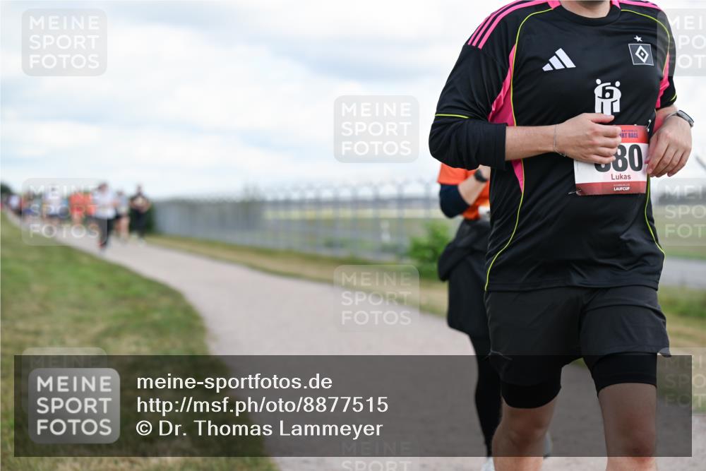 14.09.2025 - Airport Race Dr. Thomas Lammeyer http://msf.ph/oto/8877515 14.09.2025 12:23:32 Laufen 80 meine-sportfotos.de