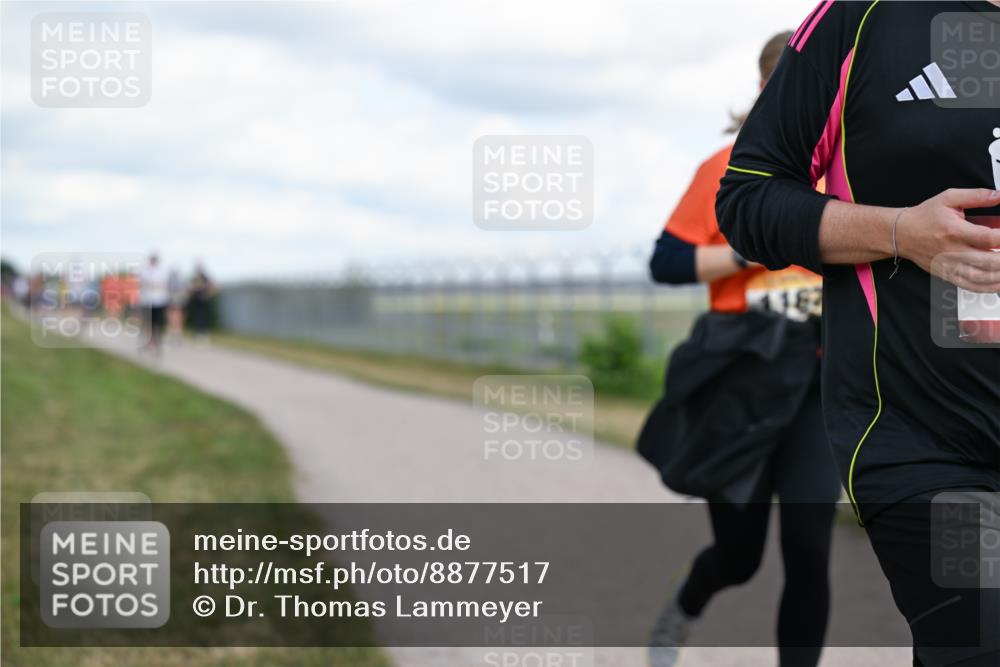 14.09.2025 - Airport Race Dr. Thomas Lammeyer http://msf.ph/oto/8877517 14.09.2025 12:23:32 Laufen  meine-sportfotos.de