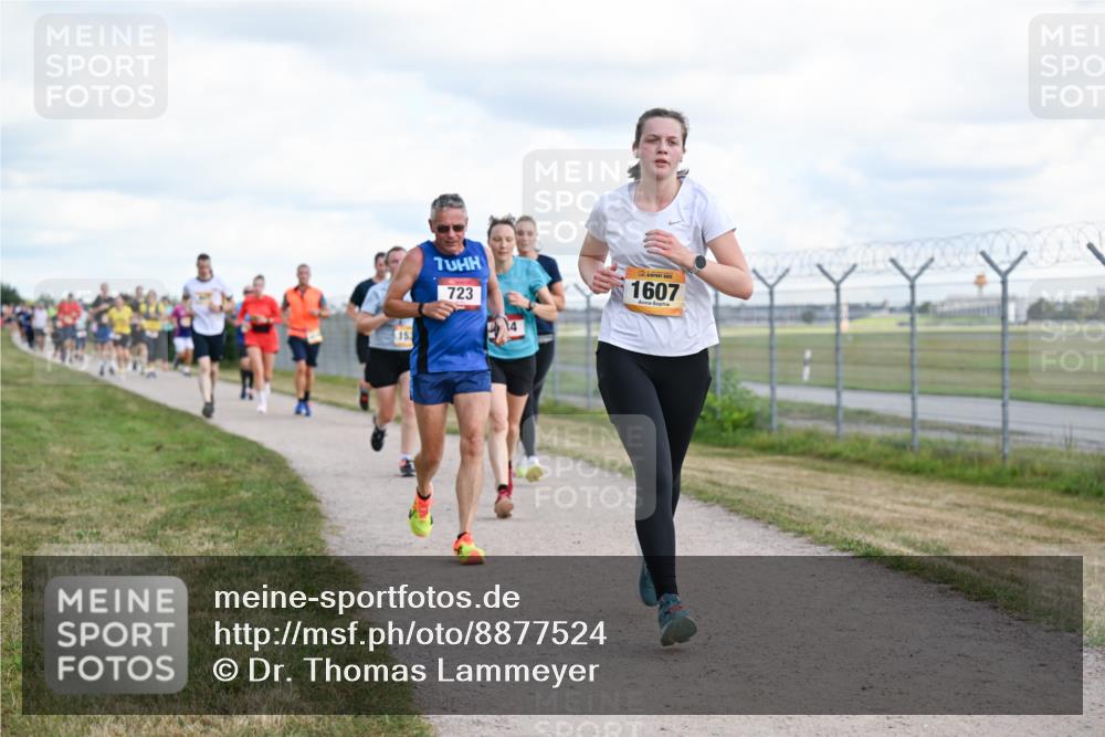 14.09.2025 - Airport Race Dr. Thomas Lammeyer http://msf.ph/oto/8877524 14.09.2025 12:23:41 Laufen 15, 723, 1607 meine-sportfotos.de