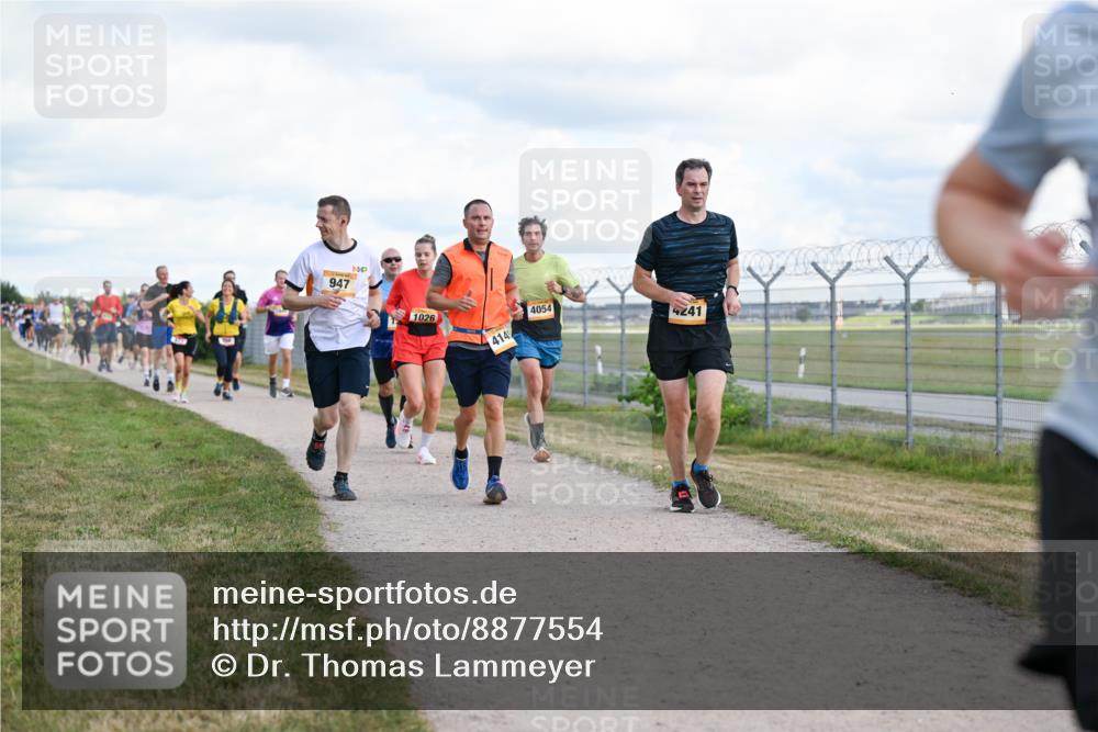14.09.2025 - Airport Race Dr. Thomas Lammeyer http://msf.ph/oto/8877554 14.09.2025 12:23:46 Laufen 947, 1026, 4145, 4054, 4241 meine-sportfotos.de