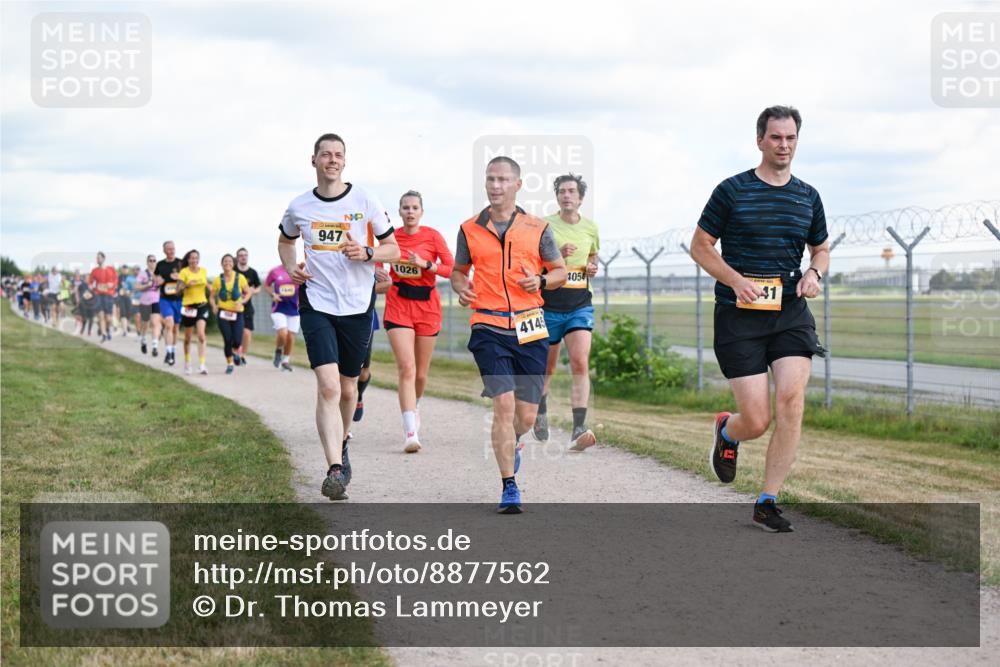 14.09.2025 - Airport Race Dr. Thomas Lammeyer http://msf.ph/oto/8877562 14.09.2025 12:23:47 Laufen 947, 1026, 4145, 1054, 31 meine-sportfotos.de