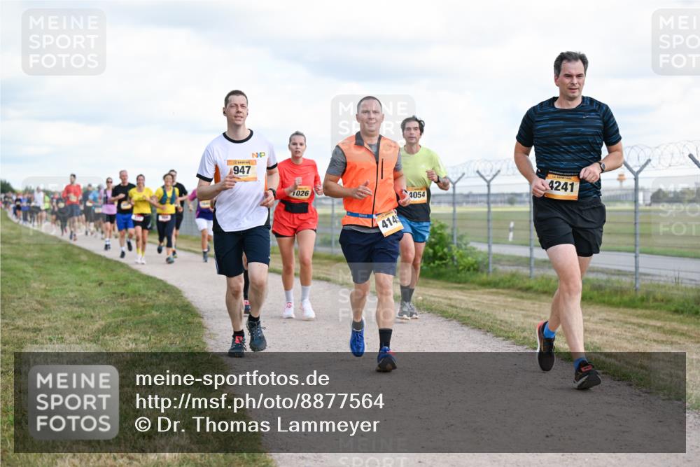14.09.2025 - Airport Race Dr. Thomas Lammeyer http://msf.ph/oto/8877564 14.09.2025 12:23:47 Laufen 947, 70, 1026, 414, 4054, 4241 meine-sportfotos.de