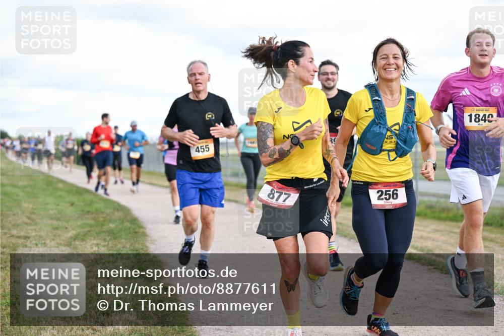 14.09.2025 - Airport Race Dr. Thomas Lammeyer http://msf.ph/oto/8877611 14.09.2025 12:23:54 Laufen 455, 877, 256, 1840 meine-sportfotos.de
