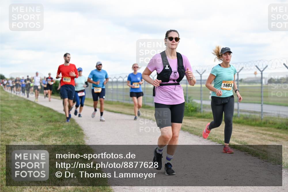 14.09.2025 - Airport Race Dr. Thomas Lammeyer http://msf.ph/oto/8877628 14.09.2025 12:23:57 Laufen 1241, 1683 meine-sportfotos.de