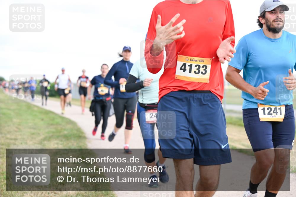 14.09.2025 - Airport Race Dr. Thomas Lammeyer http://msf.ph/oto/8877660 14.09.2025 12:24:01 Laufen 24, 4133, 1241 meine-sportfotos.de