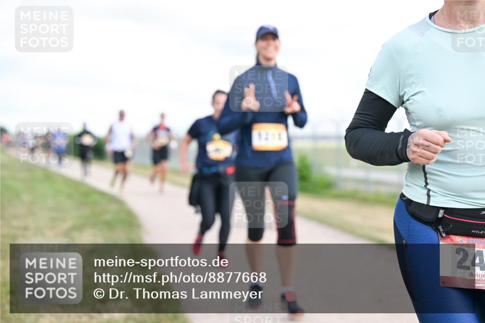 14.09.2025 - Airport Race Dr. Thomas Lammeyer http://msf.ph/oto/8877668 14.09.2025 12:24:03 Laufen 1214, 24 meine-sportfotos.de