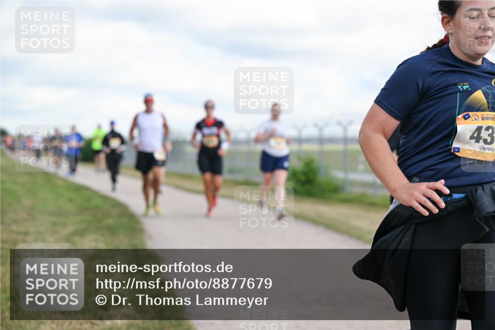 14.09.2025 - Airport Race Dr. Thomas Lammeyer http://msf.ph/oto/8877679 14.09.2025 12:24:05 Laufen 42, 43 meine-sportfotos.de