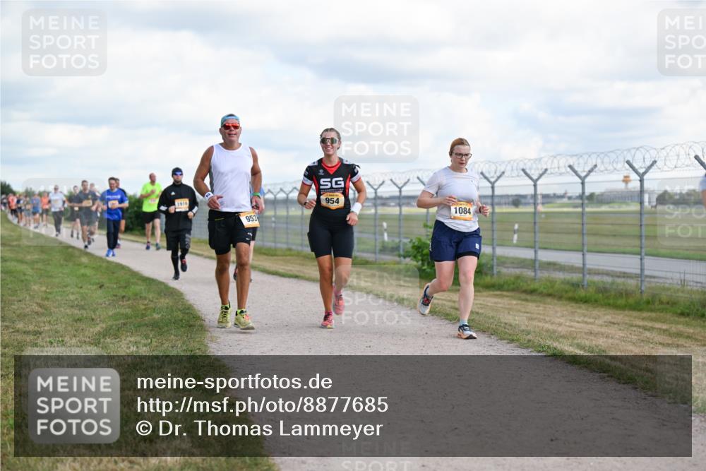 14.09.2025 - Airport Race Dr. Thomas Lammeyer http://msf.ph/oto/8877685 14.09.2025 12:24:05 Laufen 1916, 953, 954, 1084 meine-sportfotos.de