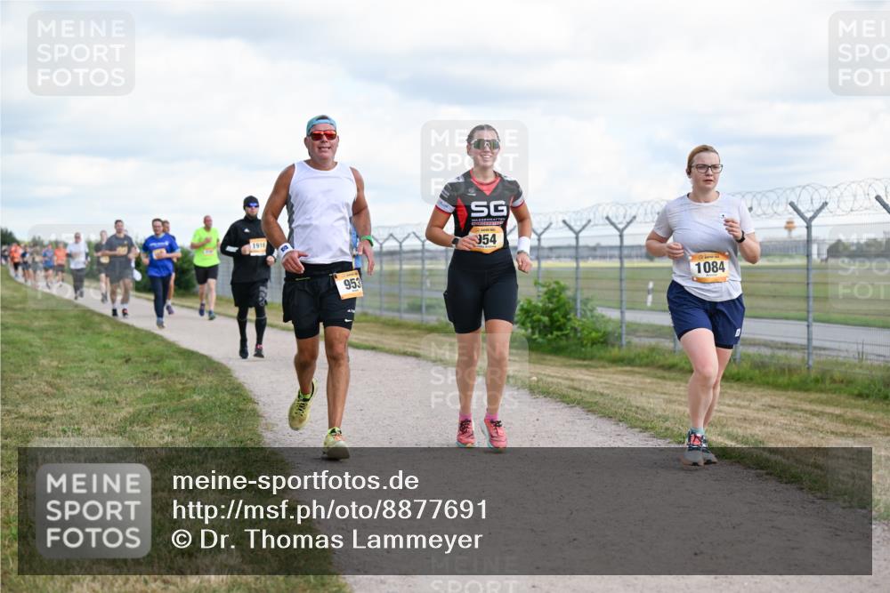 14.09.2025 - Airport Race Dr. Thomas Lammeyer http://msf.ph/oto/8877691 14.09.2025 12:24:06 Laufen 1916, 953, 954, 1084 meine-sportfotos.de