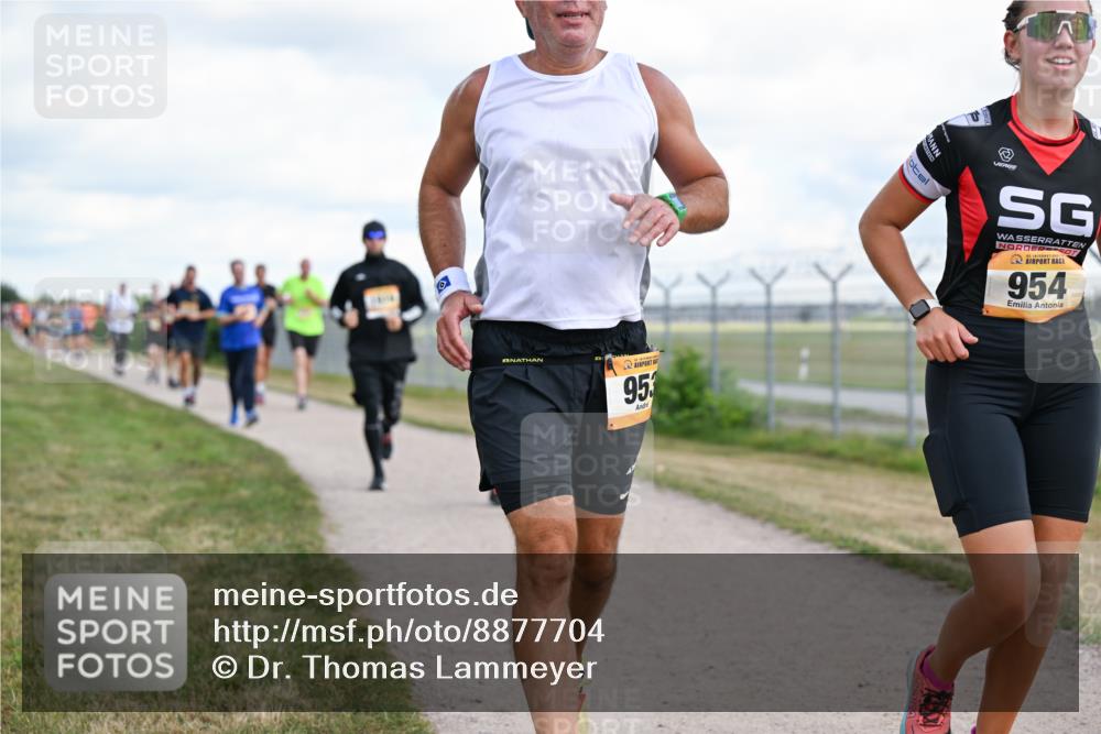 14.09.2025 - Airport Race Dr. Thomas Lammeyer http://msf.ph/oto/8877704 14.09.2025 12:24:08 Laufen 95, 954 meine-sportfotos.de