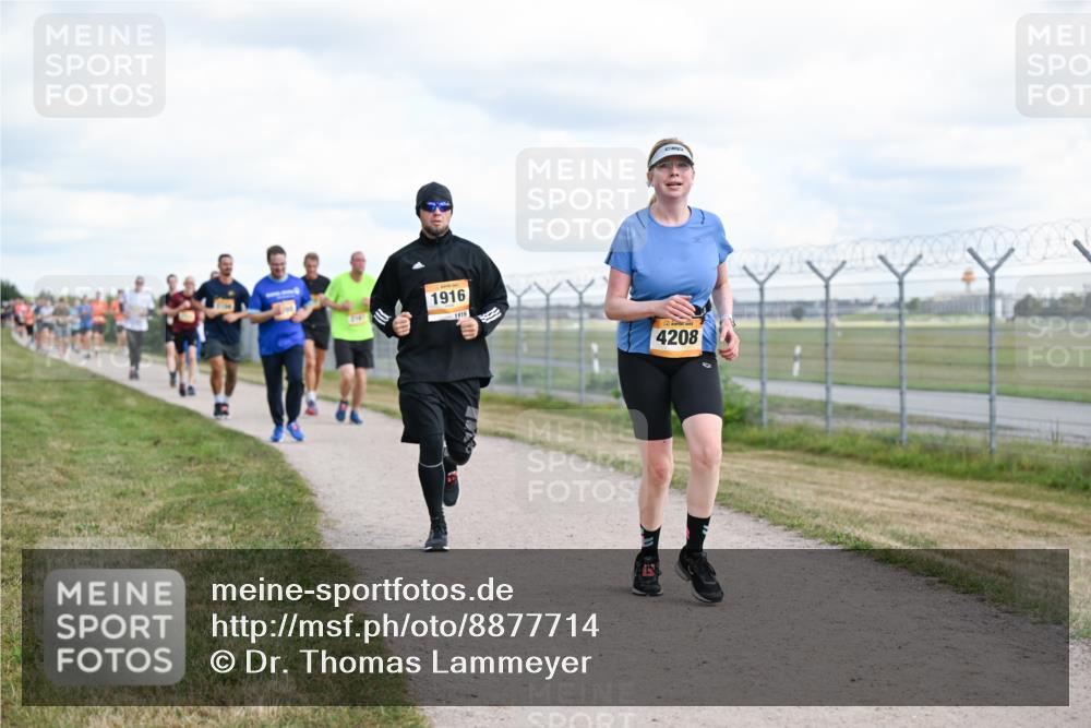 14.09.2025 - Airport Race Dr. Thomas Lammeyer http://msf.ph/oto/8877714 14.09.2025 12:24:10 Laufen 1916, 1916, 4208 meine-sportfotos.de