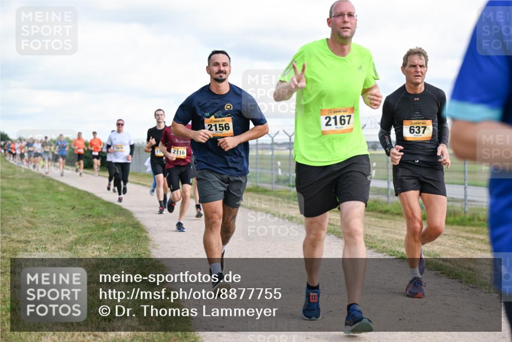 14.09.2025 - Airport Race Dr. Thomas Lammeyer http://msf.ph/oto/8877755 14.09.2025 12:24:16 Laufen 2116, 2156, 2167, 637 meine-sportfotos.de
