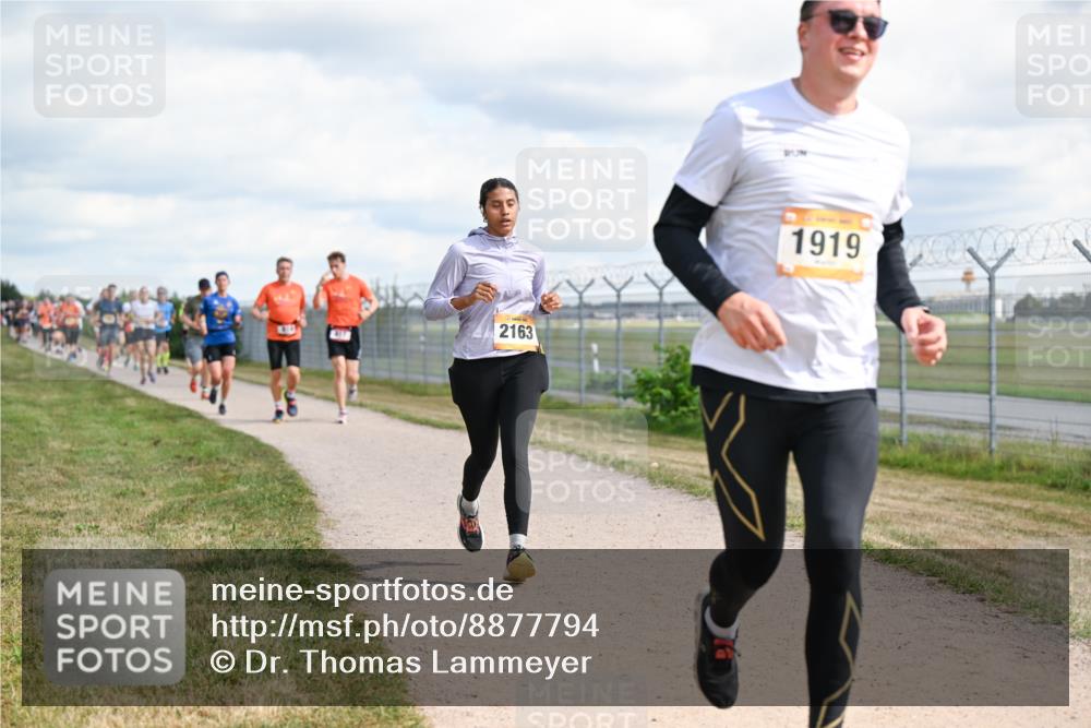 14.09.2025 - Airport Race Dr. Thomas Lammeyer http://msf.ph/oto/8877794 14.09.2025 12:24:22 Laufen 2163, 1919, 0 meine-sportfotos.de