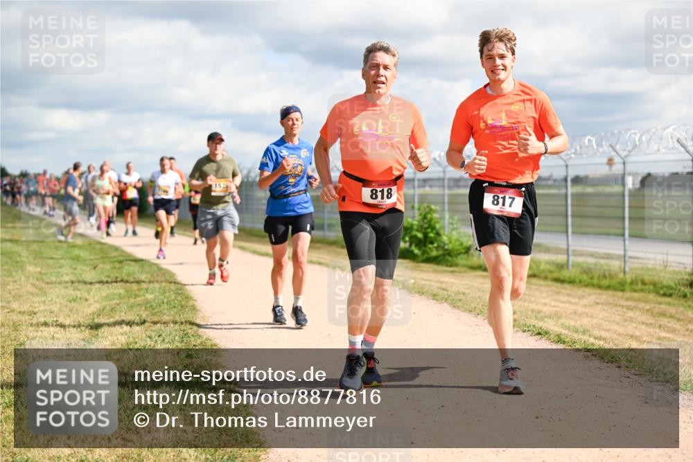 14.09.2025 - Airport Race Dr. Thomas Lammeyer http://msf.ph/oto/8877816 14.09.2025 12:24:27 Laufen 818, 817 meine-sportfotos.de