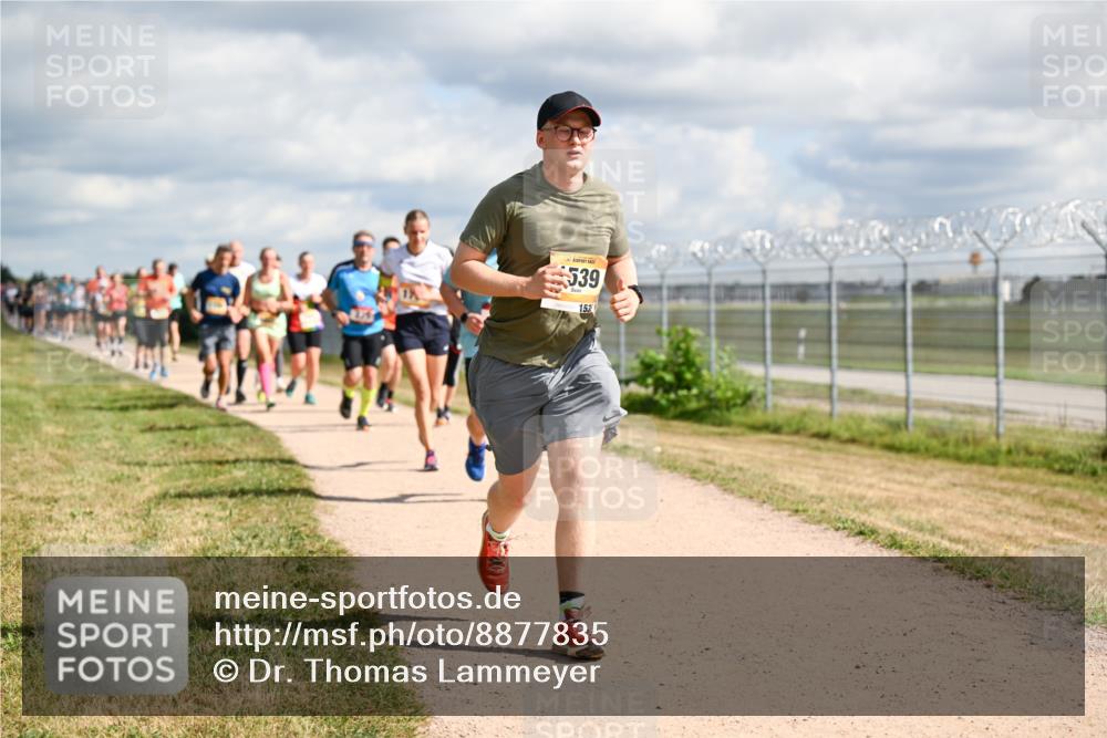 14.09.2025 - Airport Race Dr. Thomas Lammeyer http://msf.ph/oto/8877835 14.09.2025 12:24:30 Laufen 539, 153 meine-sportfotos.de