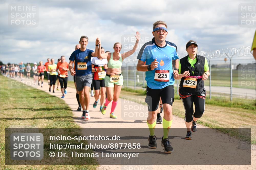 14.09.2025 - Airport Race Dr. Thomas Lammeyer http://msf.ph/oto/8877858 14.09.2025 12:24:34 Laufen 1599, 1668, 225, 1602, 4222 meine-sportfotos.de