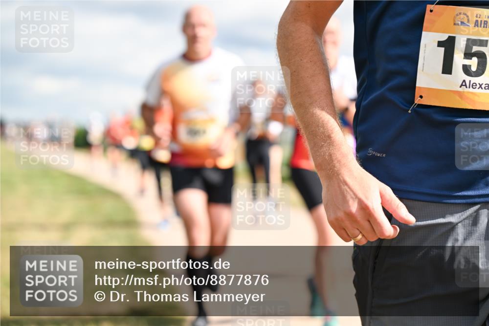 14.09.2025 - Airport Race Dr. Thomas Lammeyer http://msf.ph/oto/8877876 14.09.2025 12:24:37 Laufen 42, 1, 2025, 15 meine-sportfotos.de