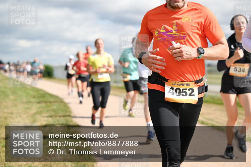 14.09.2025 - Airport Race Dr. Thomas Lammeyer http://msf.ph/oto/8877888 14.09.2025 12:24:40 Laufen 42, 4052, 534 meine-sportfotos.de