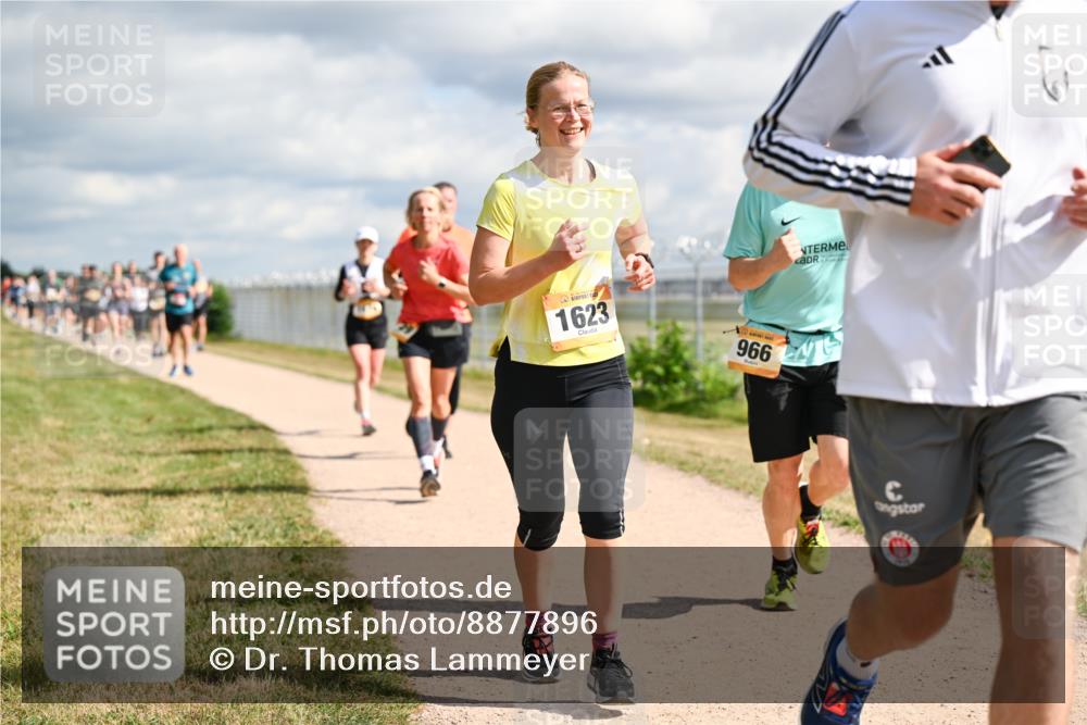 14.09.2025 - Airport Race Dr. Thomas Lammeyer http://msf.ph/oto/8877896 14.09.2025 12:24:41 Laufen 1623, 966 meine-sportfotos.de