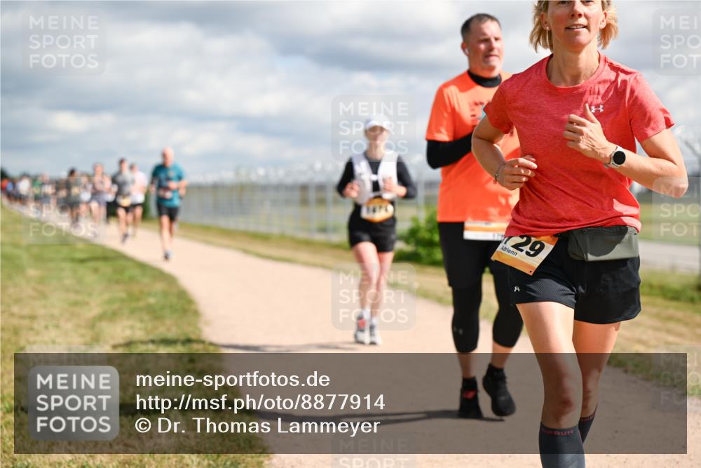 14.09.2025 - Airport Race Dr. Thomas Lammeyer http://msf.ph/oto/8877914 14.09.2025 12:24:44 Laufen 29 meine-sportfotos.de