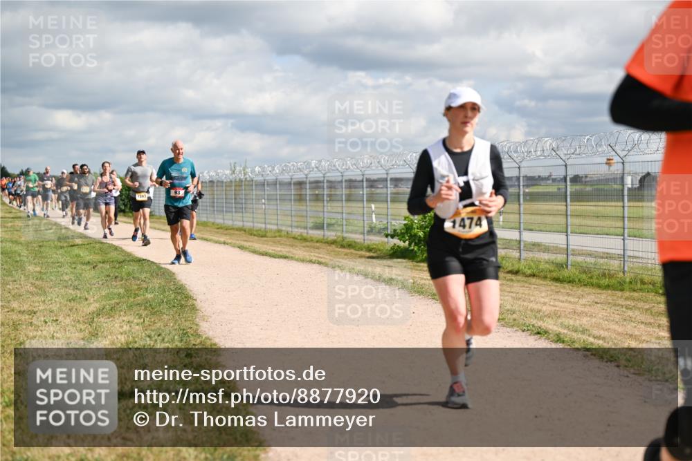 14.09.2025 - Airport Race Dr. Thomas Lammeyer http://msf.ph/oto/8877920 14.09.2025 12:24:45 Laufen 1393, 93, 1474 meine-sportfotos.de